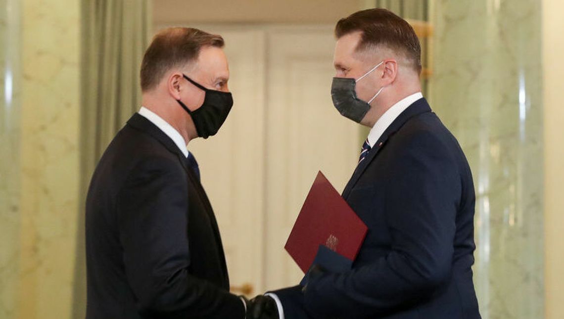 Dlaczego Czarnek nagle zniknął? Wyciek maili z rządu