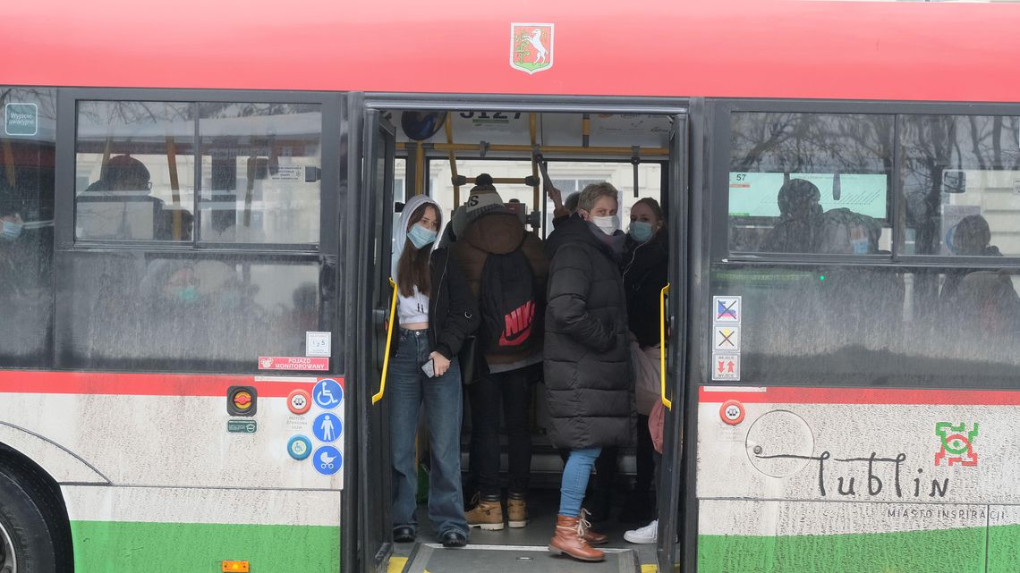 Dlaczego pasażerów jest mniej niż przed pandemią? Radny oczekuje analiz 