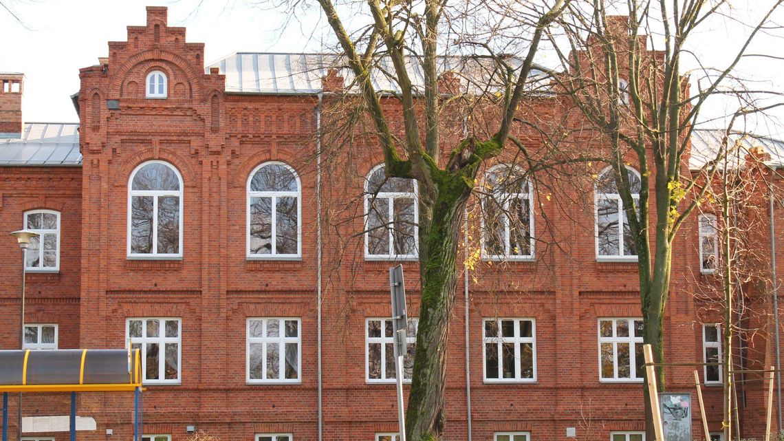 Dlaczego powiat puławski nie dołożył do budowy stadionu w Gołębiu