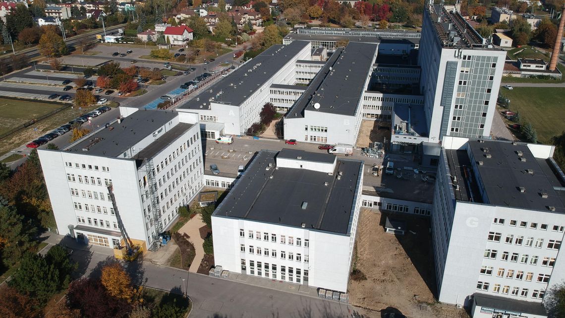 Dlaczego wciąż nie leczą wszystkich pacjentów? W szpitalu przy al. Kraśnickiej mają za mało łóżek