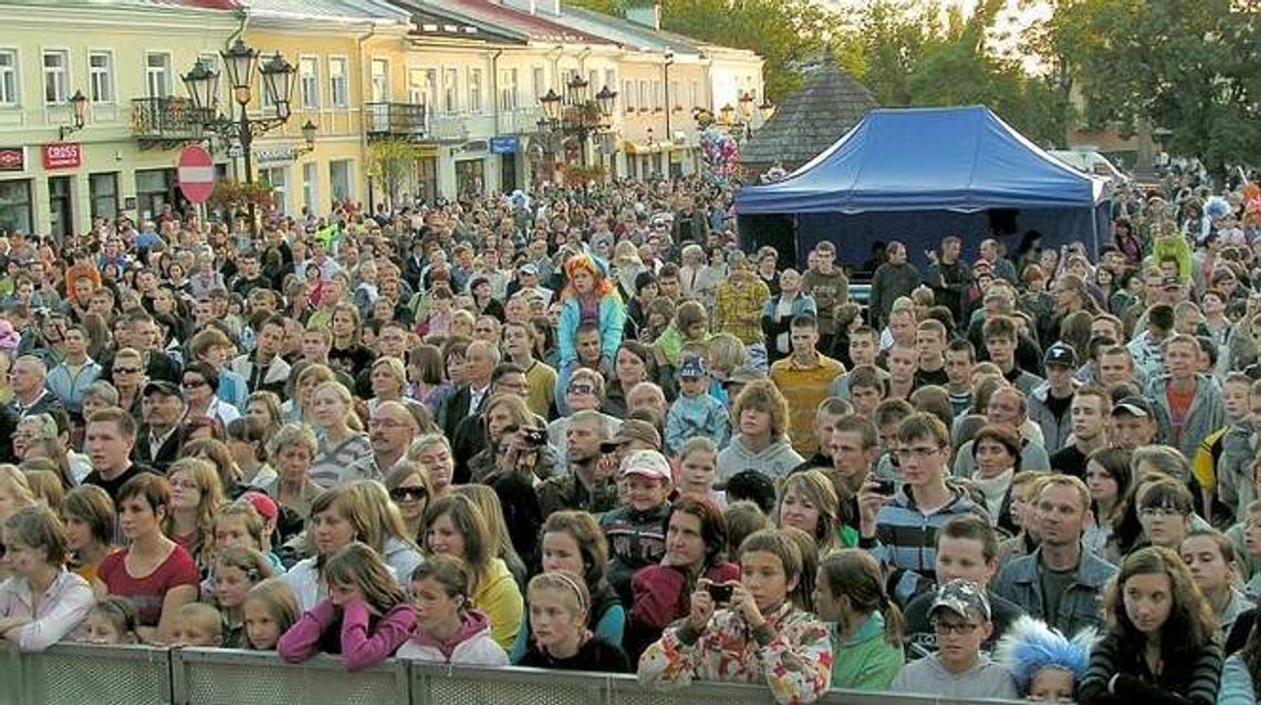 Dni Chełma w nowej formule. Bicie rekordu Guinnessa, występy gwiazd Dni Chełma w nowej formule. Bicie rekordu Guinnessa, występy gwiazd