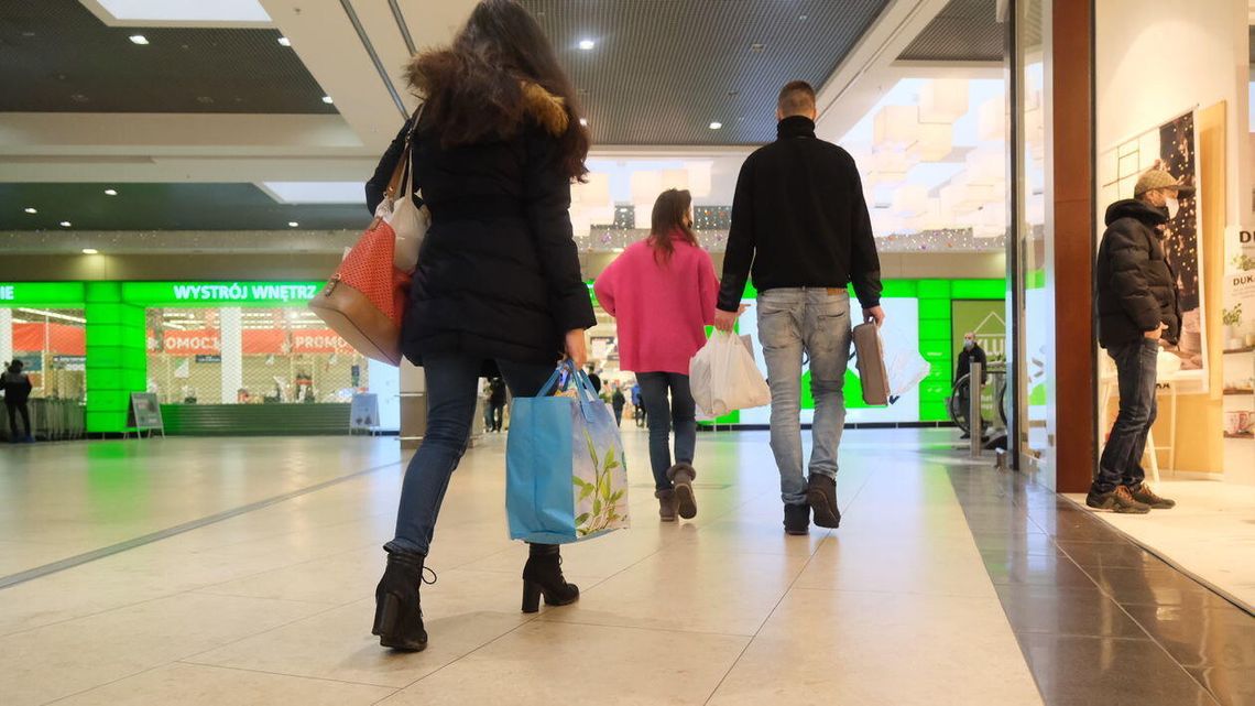 Do 17 stycznia hotele nieczynne, w restauracjach tylko "na wynos", a wyciągi jedynie dla sportowców