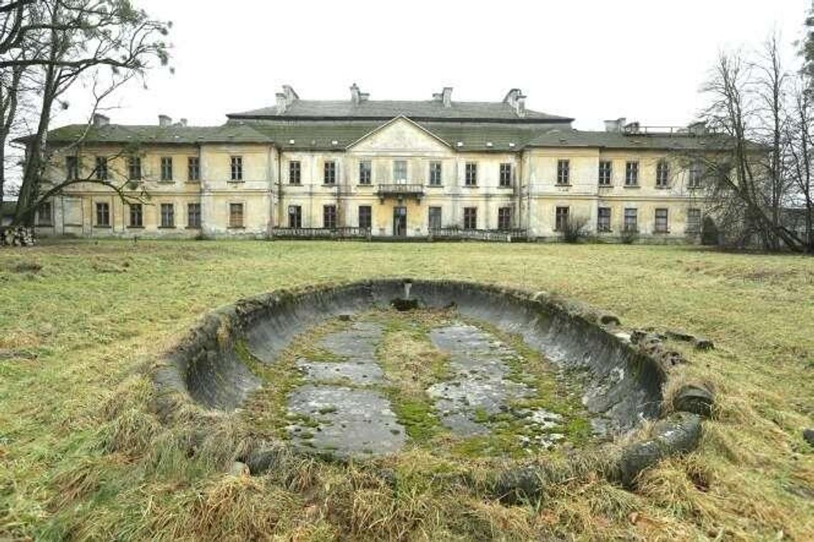 Do kogo trafi pałac Klemensów?