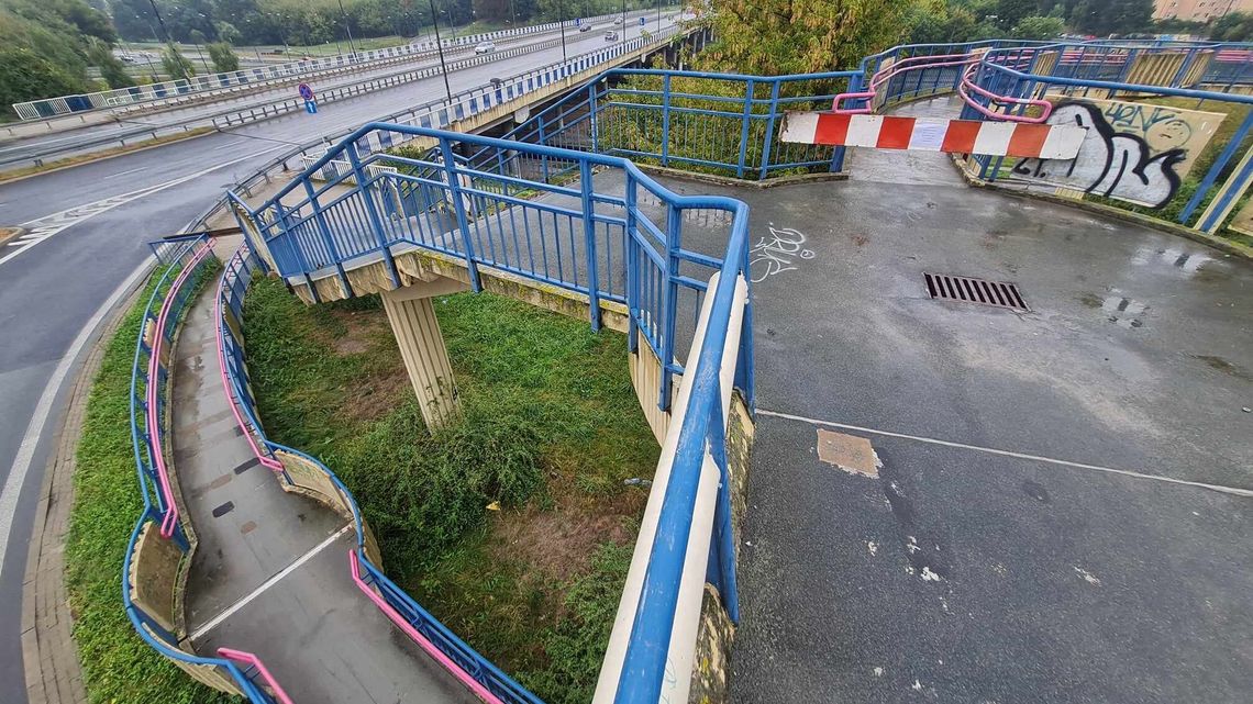 Do końca września kładką tylko w weekendy Do końca września kładką tylko w weekendy