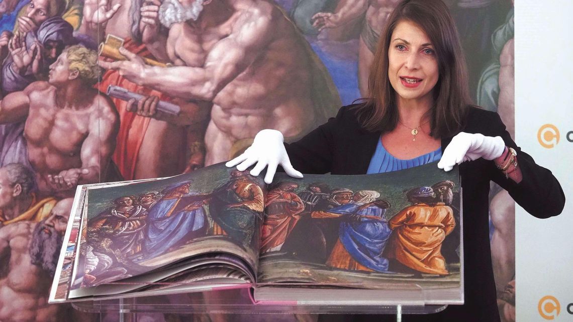 Do Lublina przyjechały bardzo cenne albumy. Cena kompletu robi wrażenie Do Lublina przyjechały bardzo cenne albumy. Cena kompletu robi wrażenie