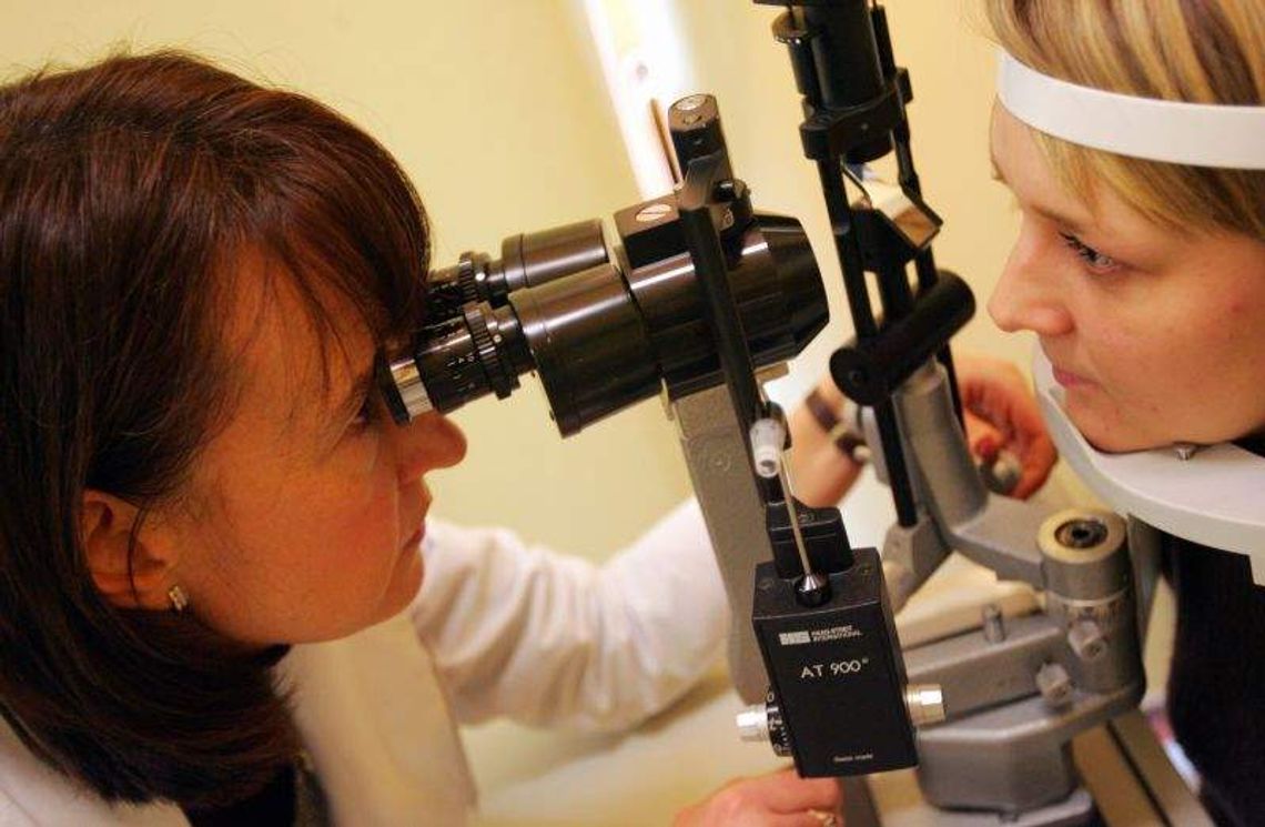 Do okulisty i dermatologa ze skierowaniem od lekarza rodzinnego. "To nie skróci kolejek"