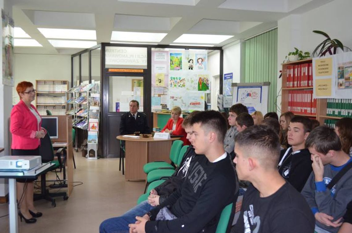 Do pracy najchętniej w mundurze. Tydzień kariery w Białej Podlaskiej