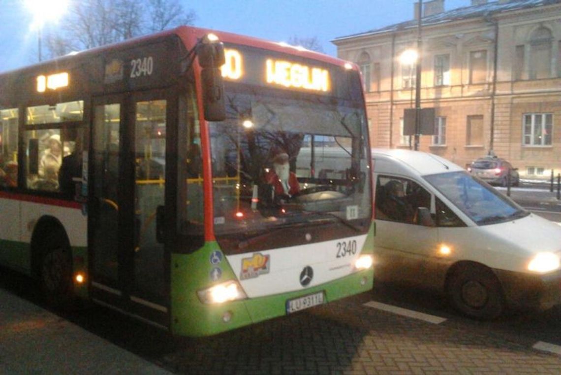 Do pracy zawiezie nas Mikołaj. Kierowcy się przebiorą