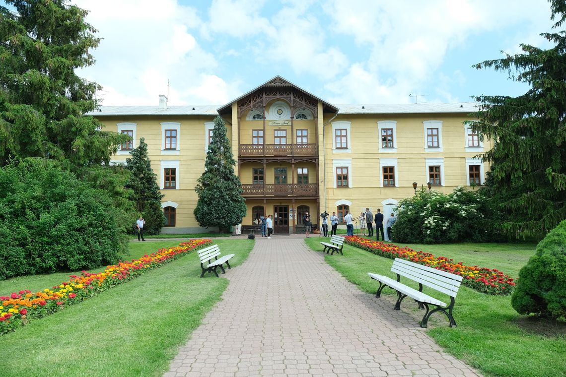 pałac na wodzie w Nałęczowie