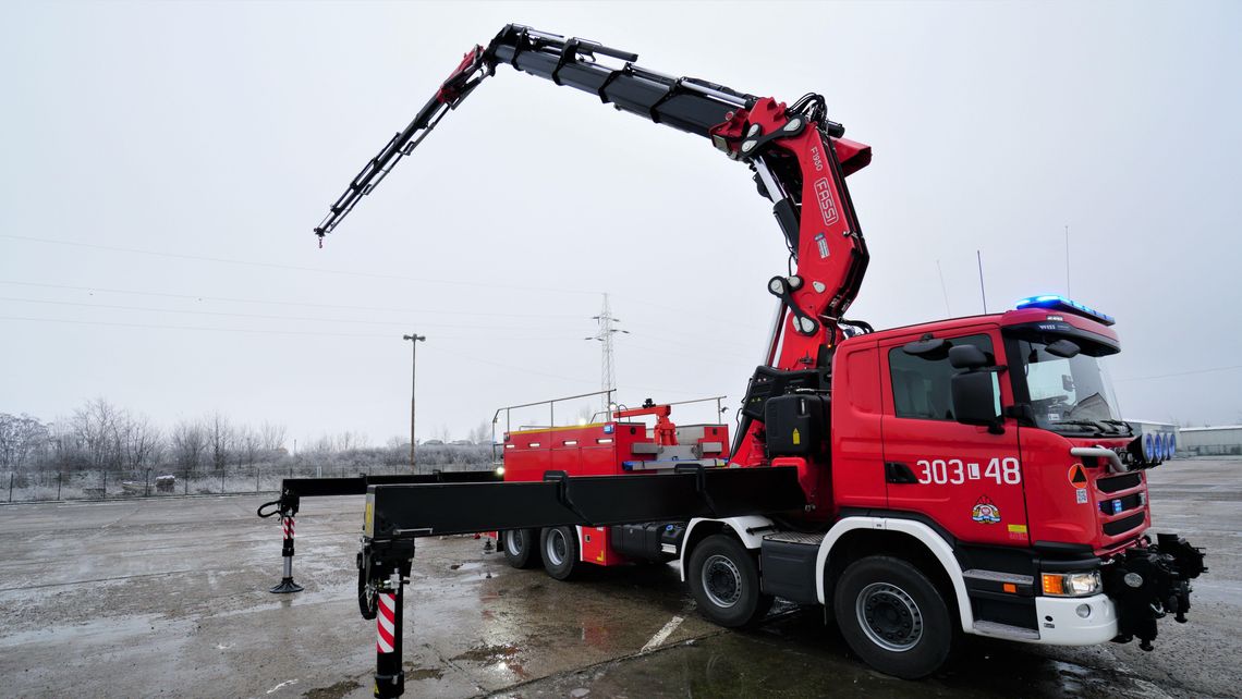 Do tej pory nie mieli takiego sprzętu. 40-tonowy żuraw u lubelskich strażaków