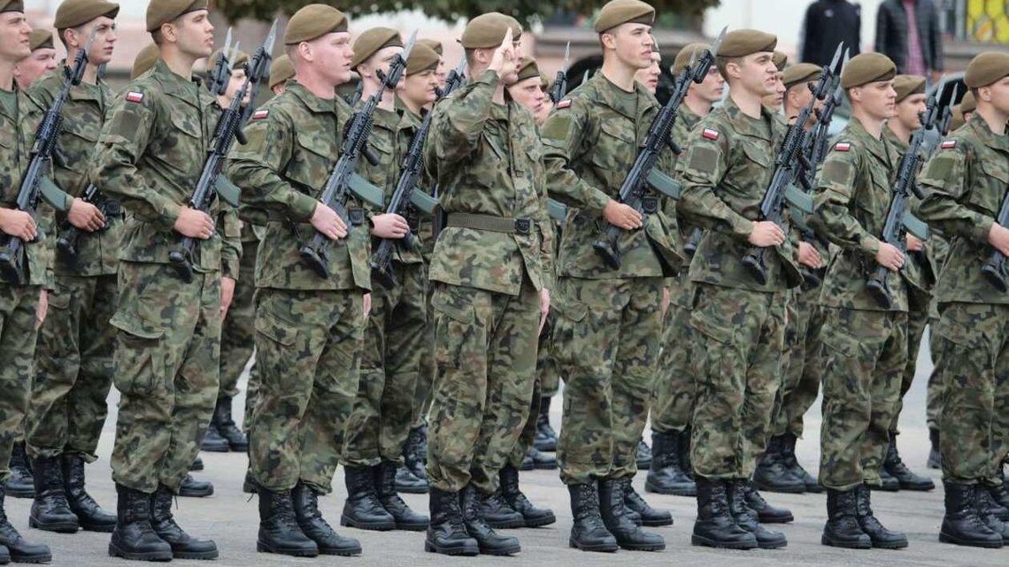 Do terytorialsów przez internet. Ale nie wszyscy dają radę, przez rok zrezygnowało 300 żołnierzy