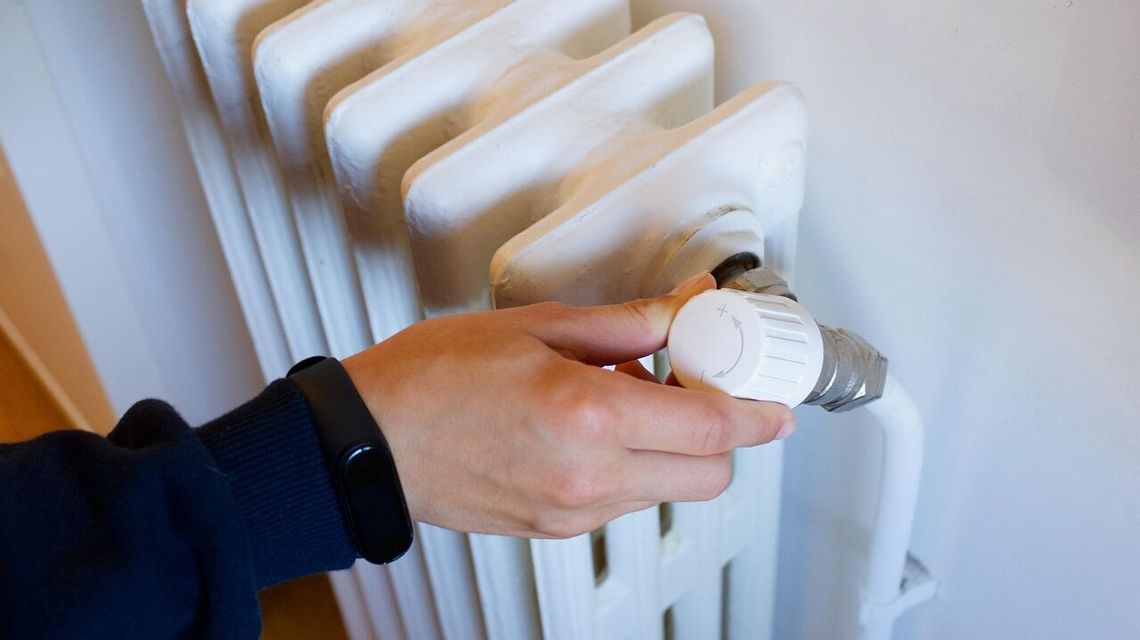 Dobre wiadomości na sezon grzewczy. Cena ciepła spada. O ile taniej będzie?