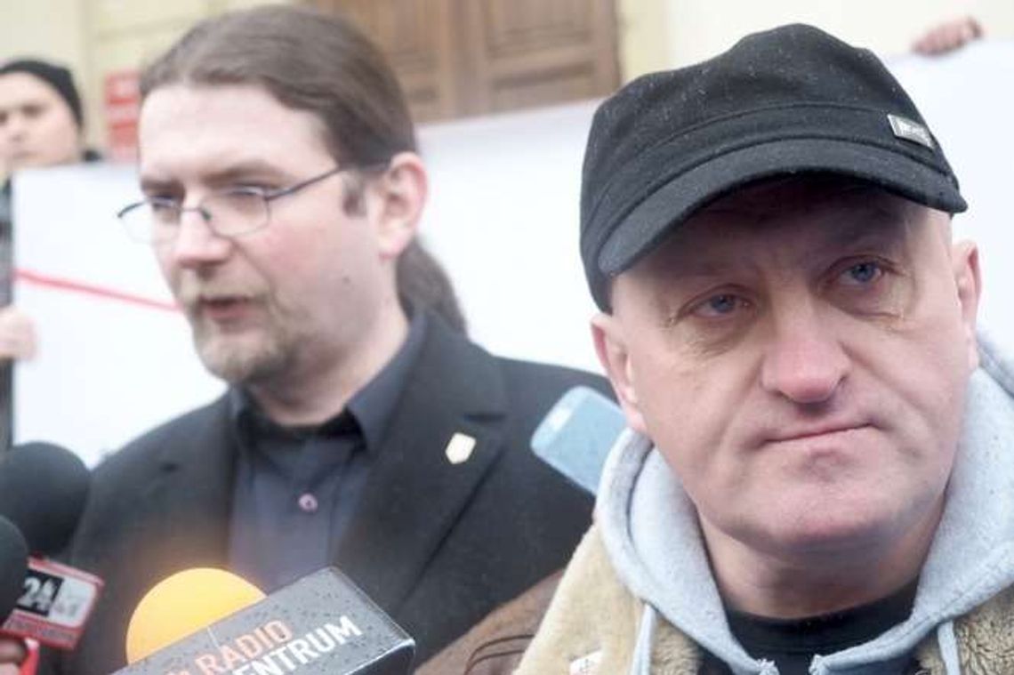 Dociekliwe pytania o baner z fallusem. Narodowcy chcą nagrania z monitoringu