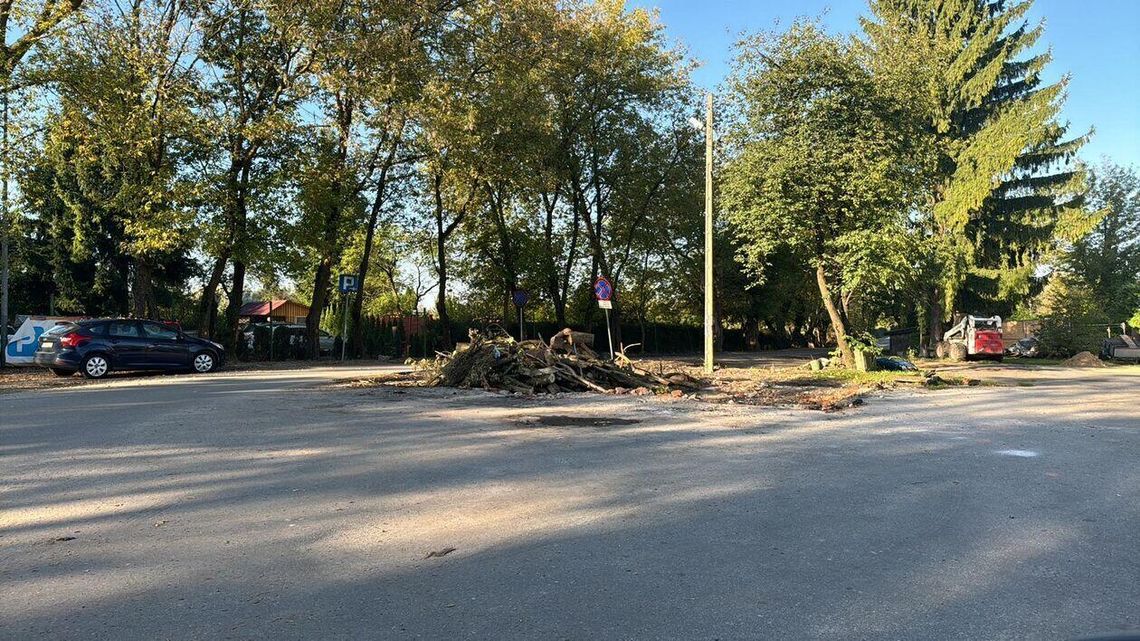 Dojechać się nie da. Pieszo tylko naokoło. Zamykają drogę na kilka dni