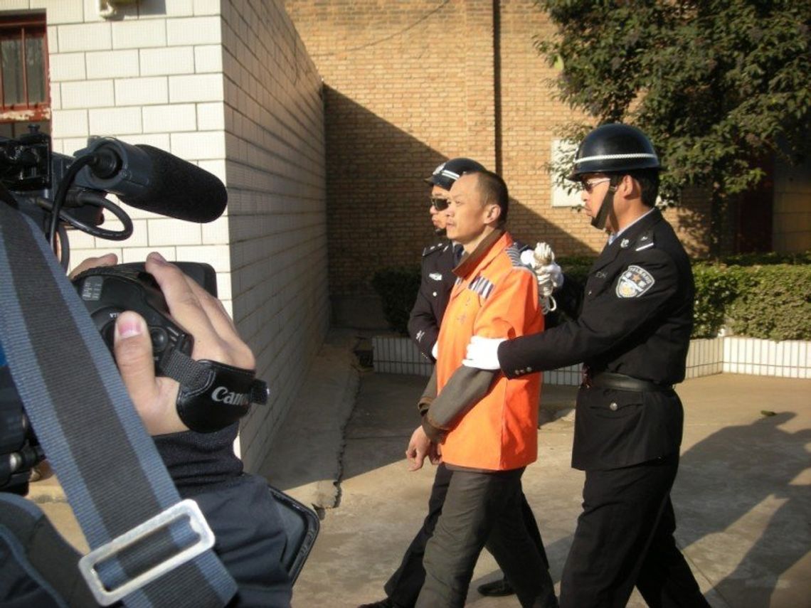 Dokumenty w TVP 1 w kwietniu (program i opisy filmów)