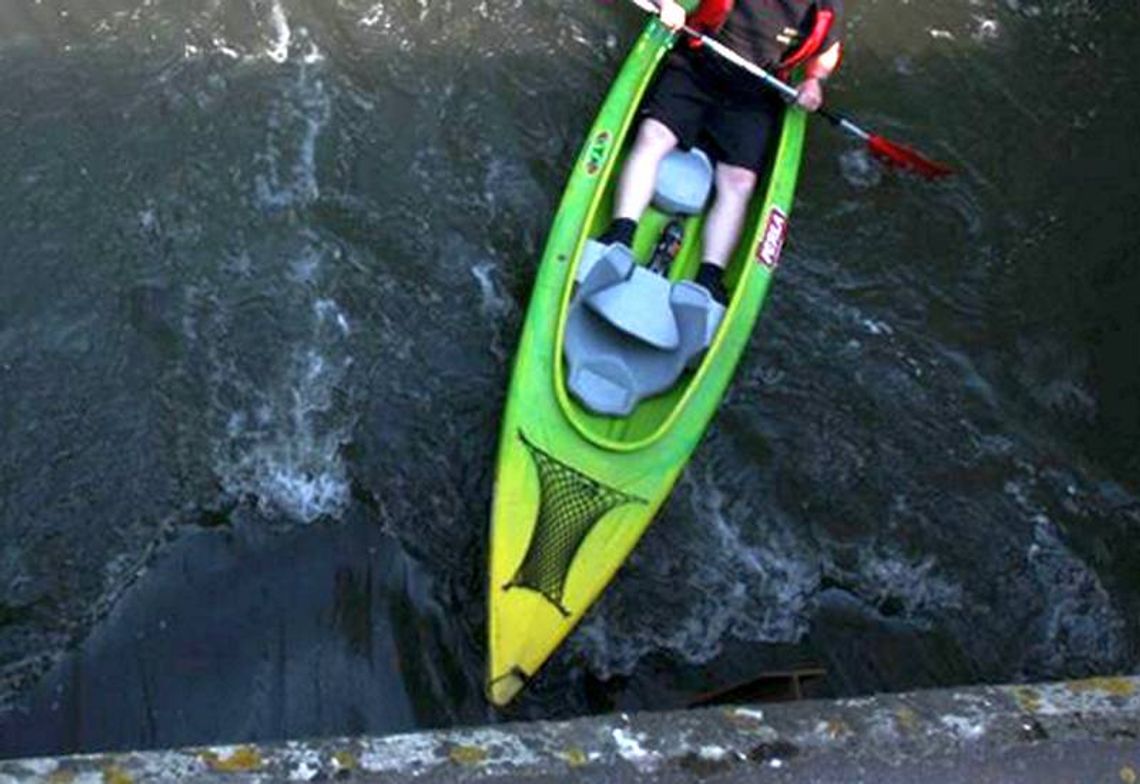 Dołhobrody: Kajakarze znaleźli w wodzie ciało mężczyzny