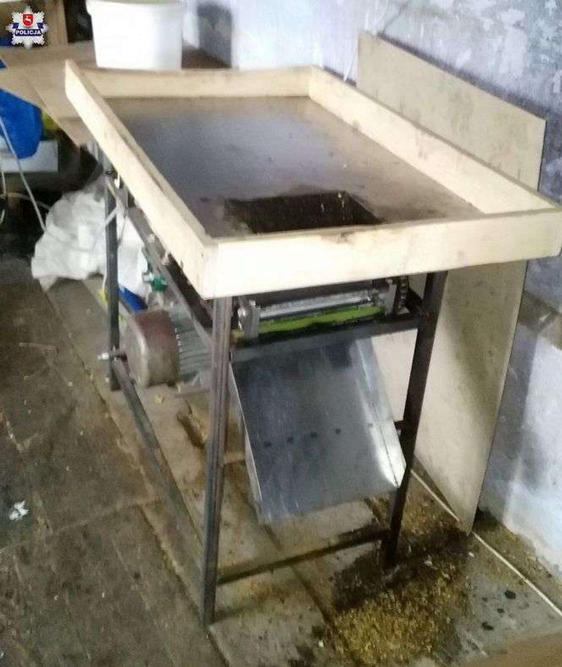 Domowa fabryka papierosów zamknięta