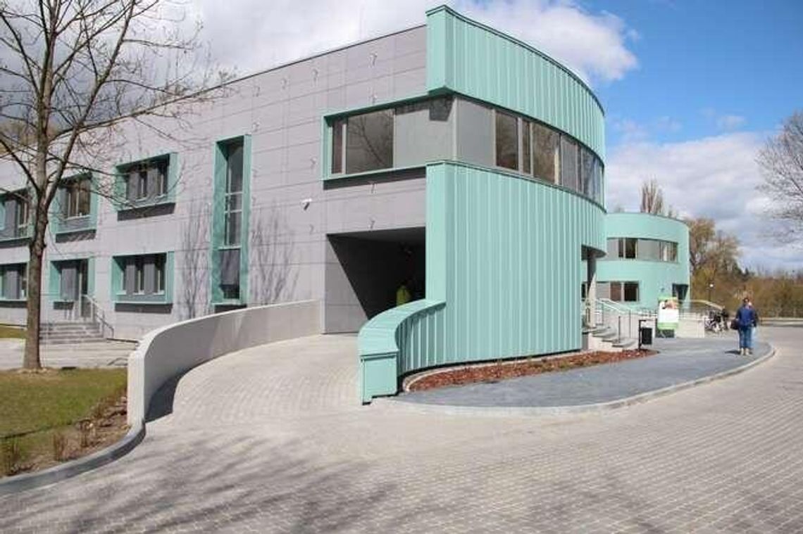 Domowy Szpital w Białej Podlaskiej z Kryształową Cegłą Domowy Szpital w Białej Podlaskiej z Kryształową Cegłą