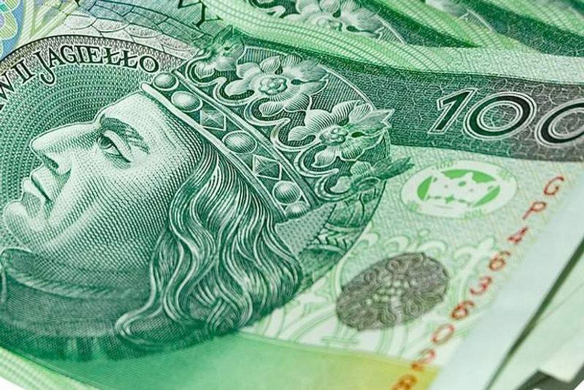 Doradca bankowy z Zamościa oszukał swoich klientów na ponad 100 tys. zł