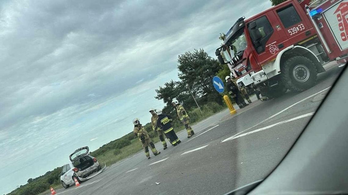 Dorohucza: Zderzenie samochodu osobowego z motocyklem