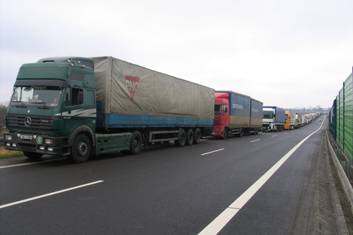 Dorohusk: Granica zamknięta dla tirów wyjeżdżających z Polski