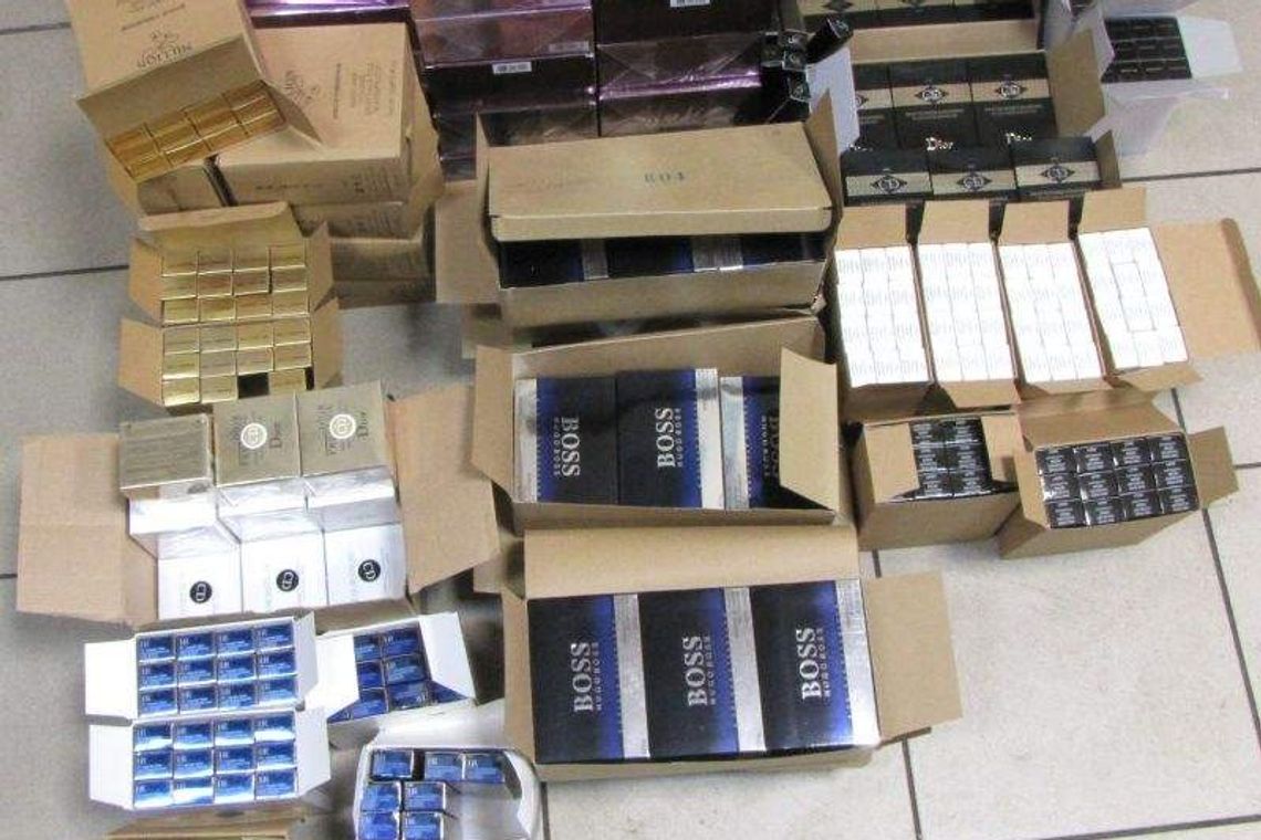 Dorohusk: Konduktorka przemycała kosmetyki