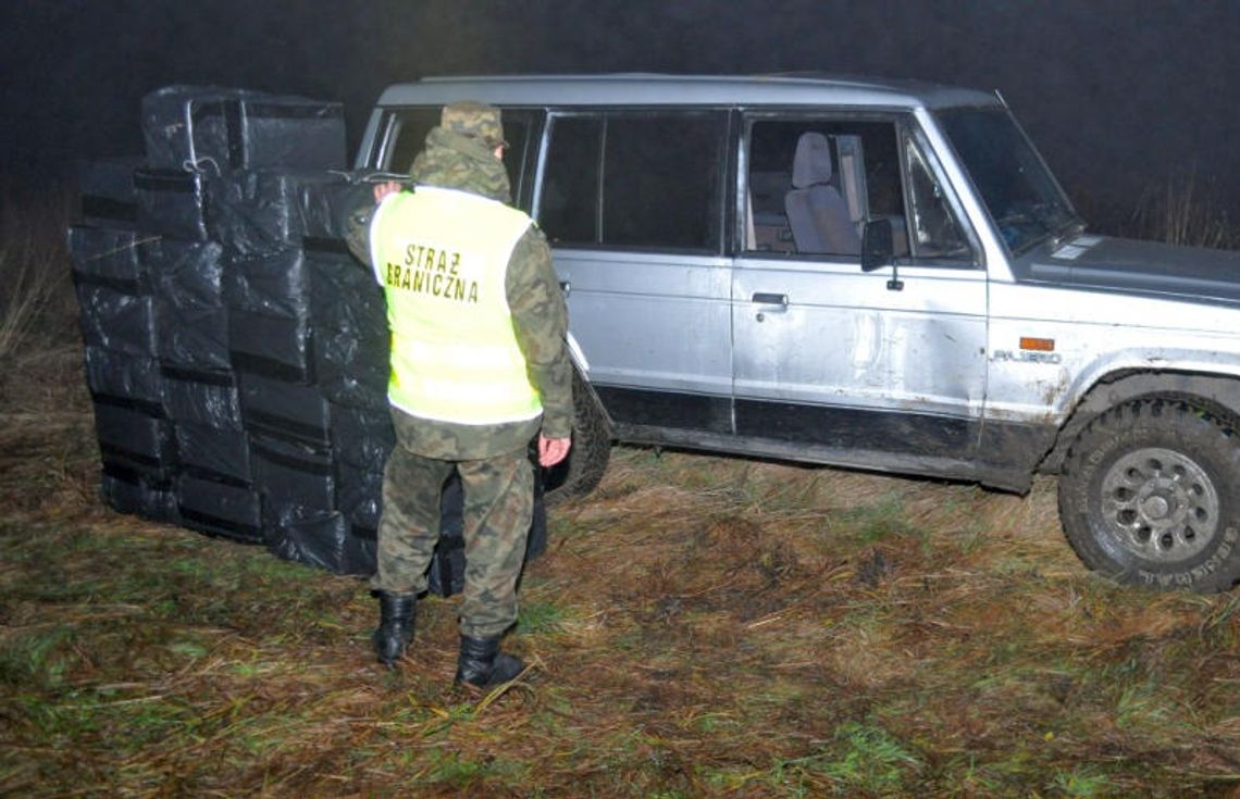 Dorohusk: Papierosy w folię i do rzeki Dorohusk: Papierosy w folię i do rzeki