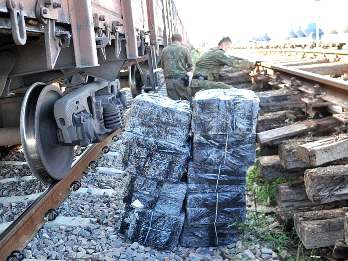 Dorohusk: Trefne papierosy w kamieniach Dorohusk: Trefne papierosy w kamieniach