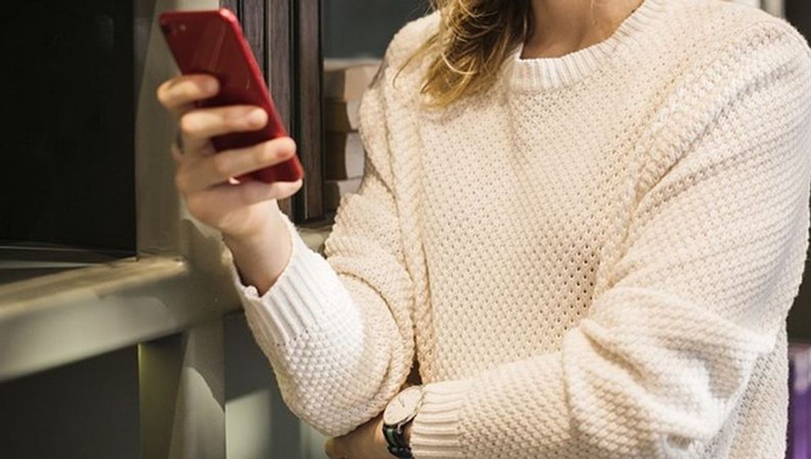 Dostała na telefon wiadomość i kliknęła w link. Straciła 20 tysięcy złotych Dostała na telefon wiadomość i kliknęła w link. Straciła 20 tysięcy złotych