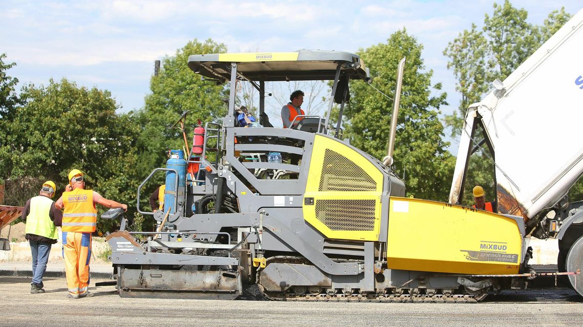 Dostali rekordowe pieniądze na inwestycje. "Te same wnioski w pierwszym naborze były złe?"