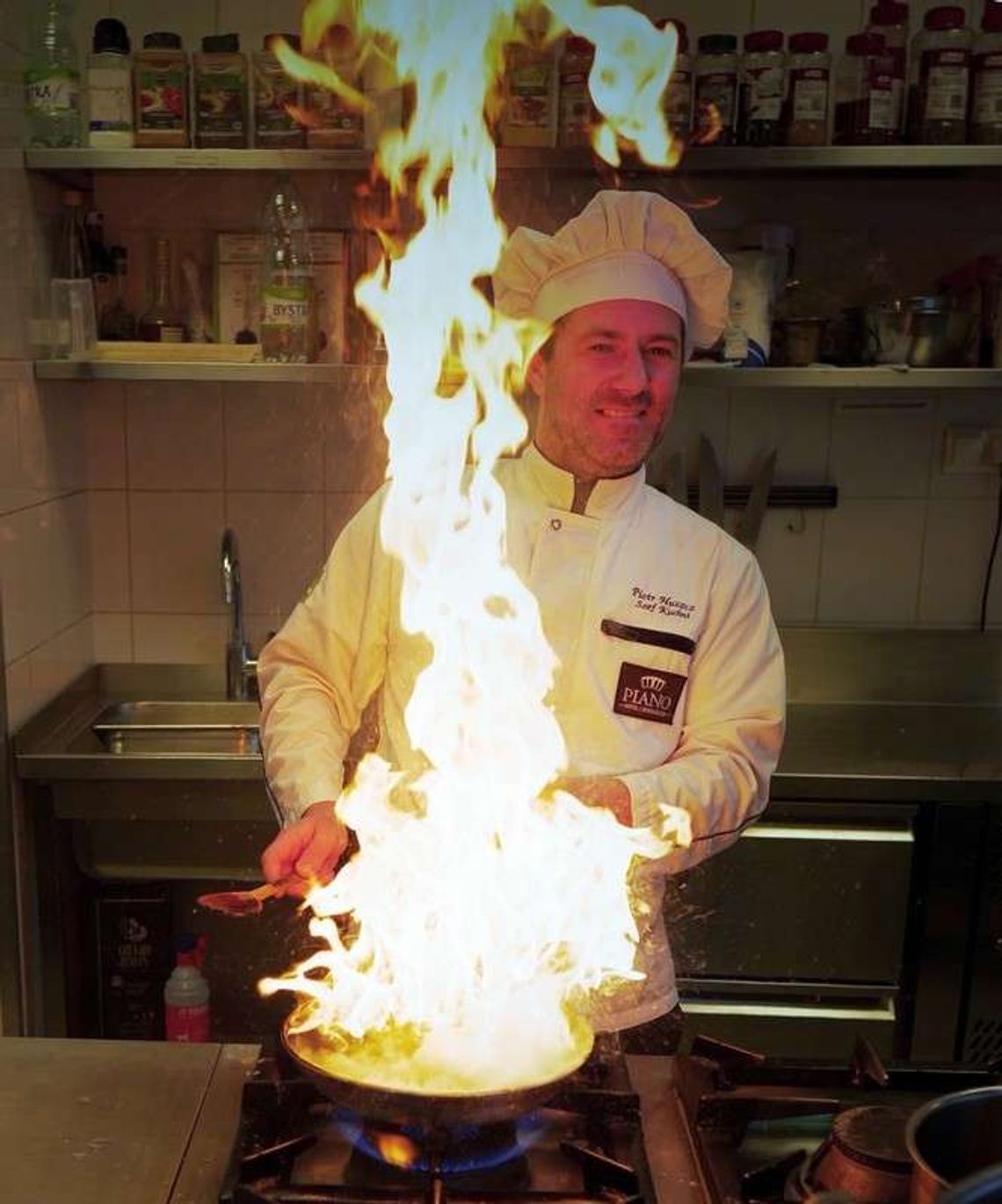 Doświadczenie zdobywał w wielu lubelskich restauracjach. Gotuje z uczuciem