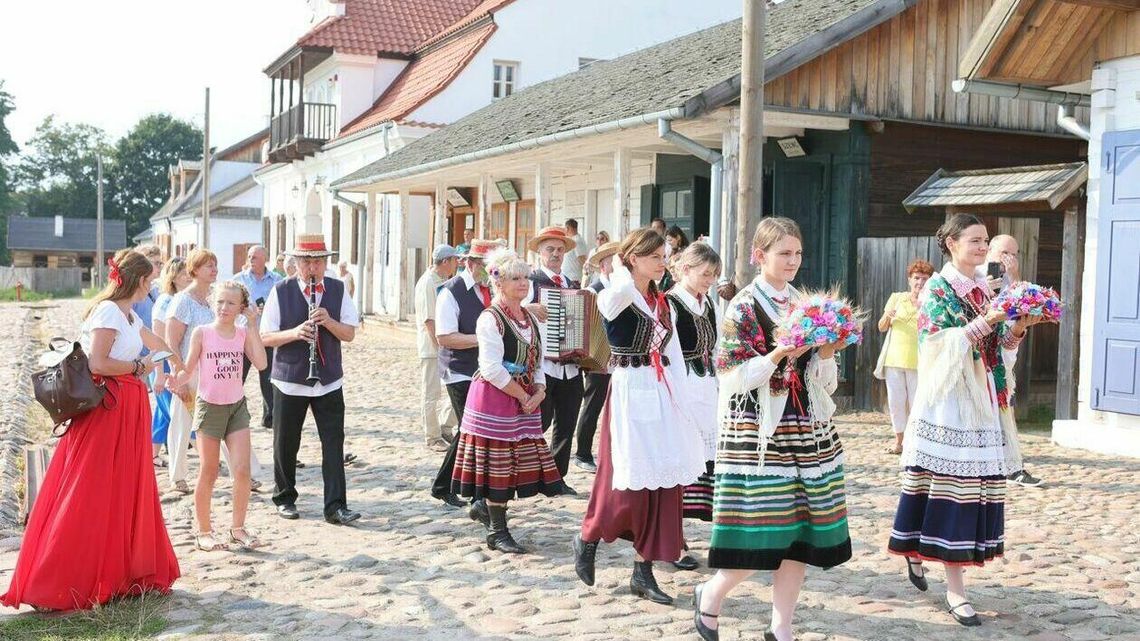 Dożynki Dworskie w Muzeum Wsi Lubelskiej. Zobacz , jak drzewiej obchodzono święto plonów