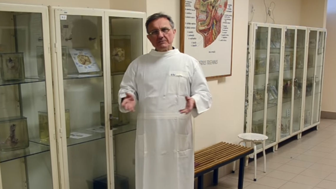 Dramatyczny apel dziekana do studentów Uniwersytetu Medycznego: „Brakuje nam rąk do pracy”