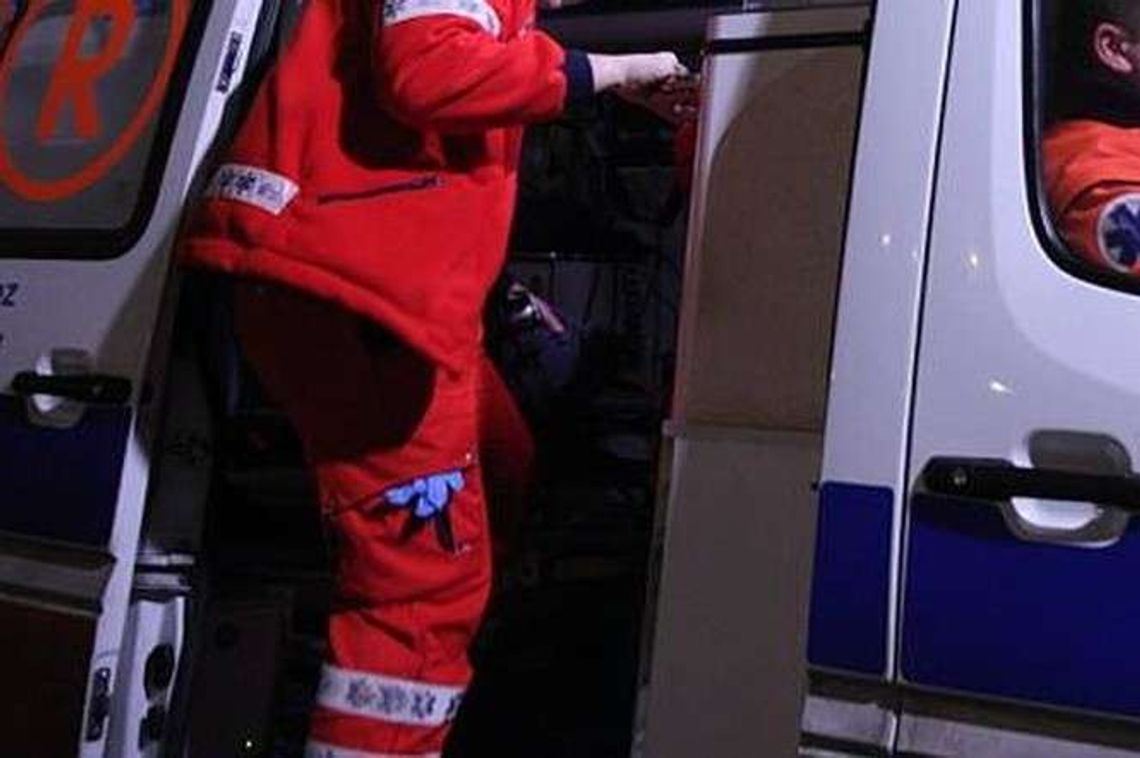 Dramatyczny finał sylwestra w remizie. Dźgnął nożem młodego mężczyznę