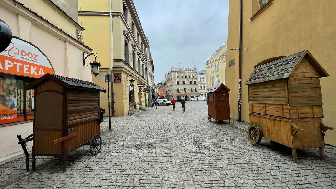 Drewniane stragany mają wyjechać z Bramowej. Staną w miejscu, gdzie turystów jest znacznie mniej Drewniane stragany mają wyjechać z Bramowej. Staną w miejscu, gdzie turystów jest znacznie mniej