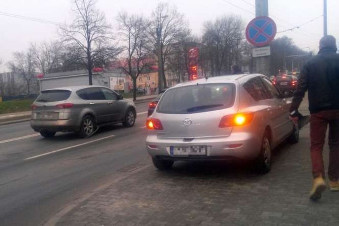 Droga Męczenników Majdanka. Zderzenie mazdy i subaru