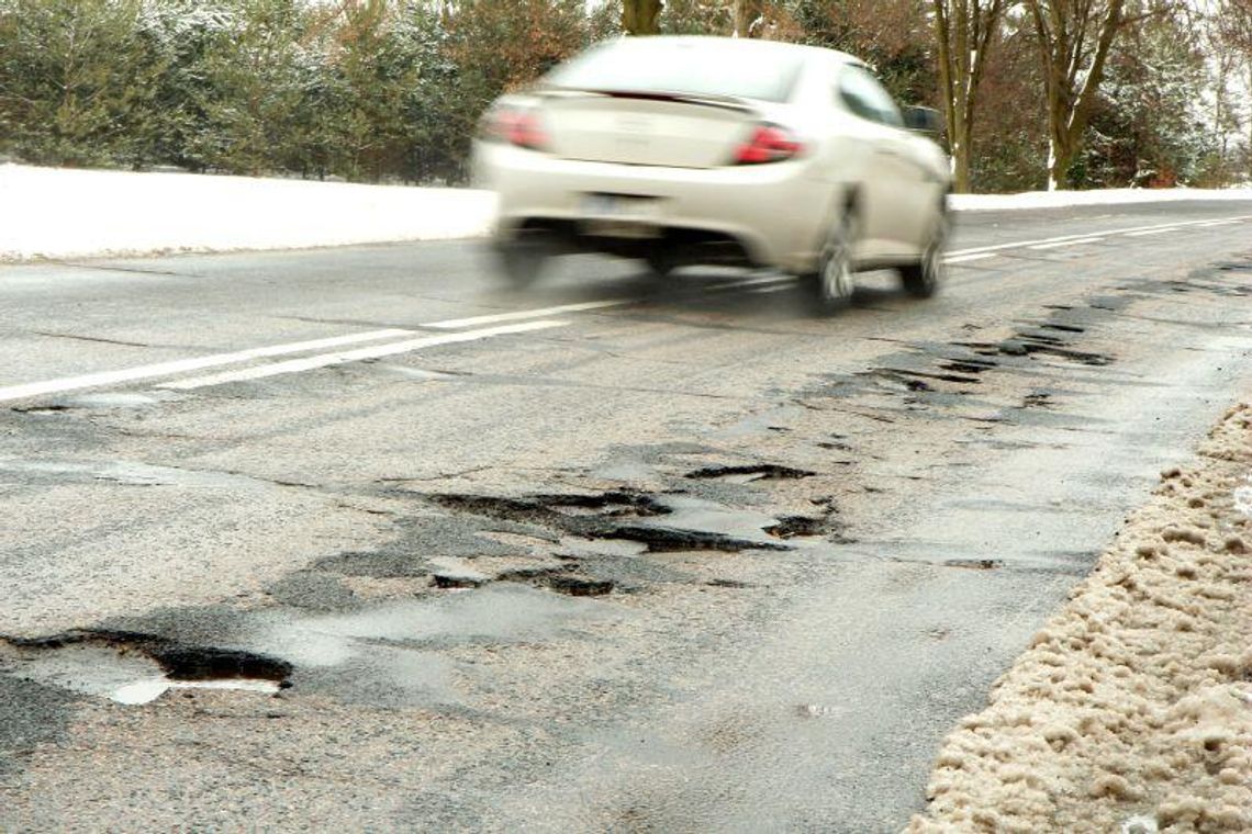 Droga nr 801 to same dziury i koleiny