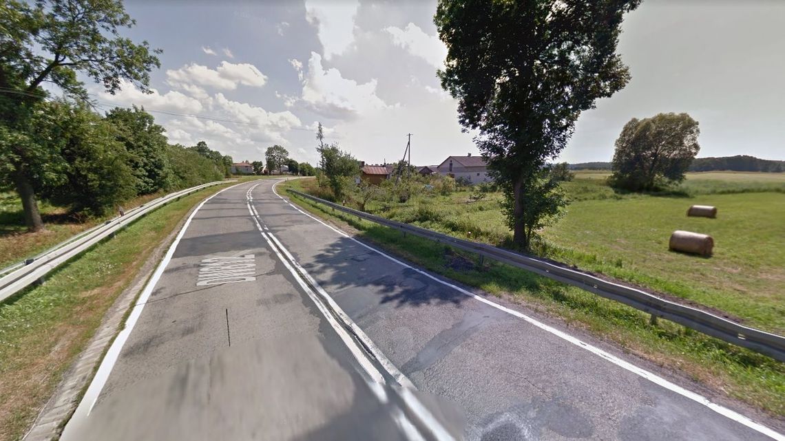 Droga od Włodawy do Korolówki. Asfalt w końcu zastąpi płyty betonowe Droga od Włodawy do Korolówki. Asfalt w końcu zastąpi płyty betonowe