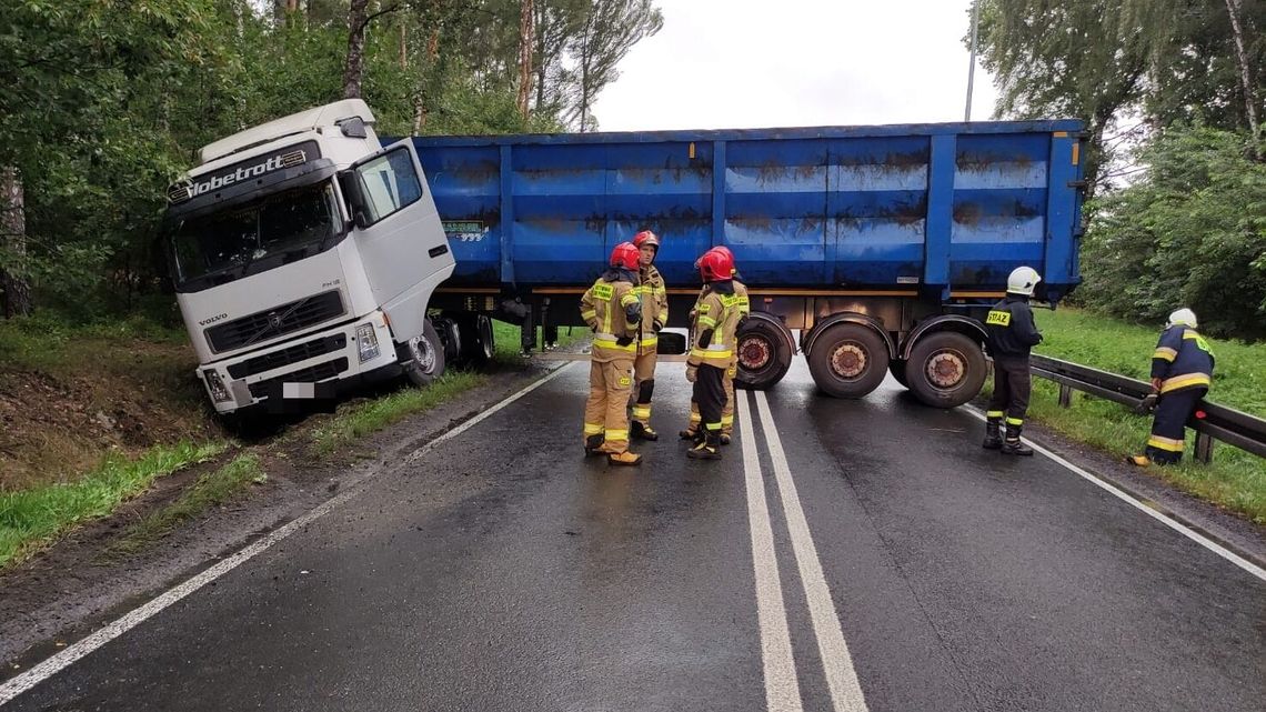 Droga wojewódzka z Puław do Żyrzyna zablokowana