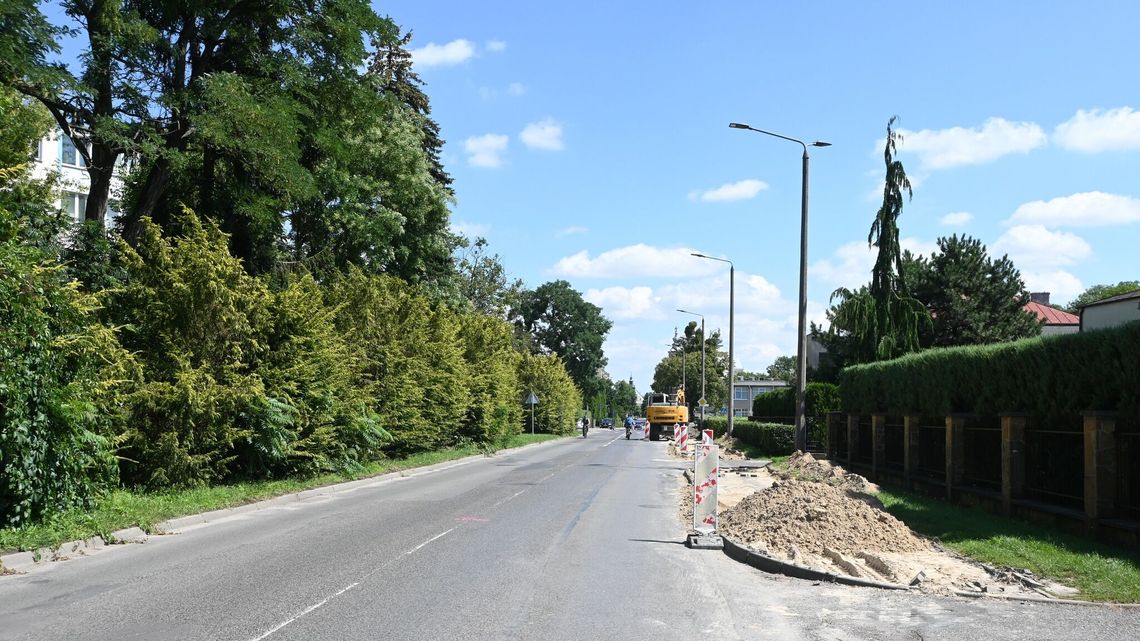 Drogowcy na Piłsudskiego. Jest remont, będą utrudnienia Drogowcy na Piłsudskiego. Jest remont, będą utrudnienia