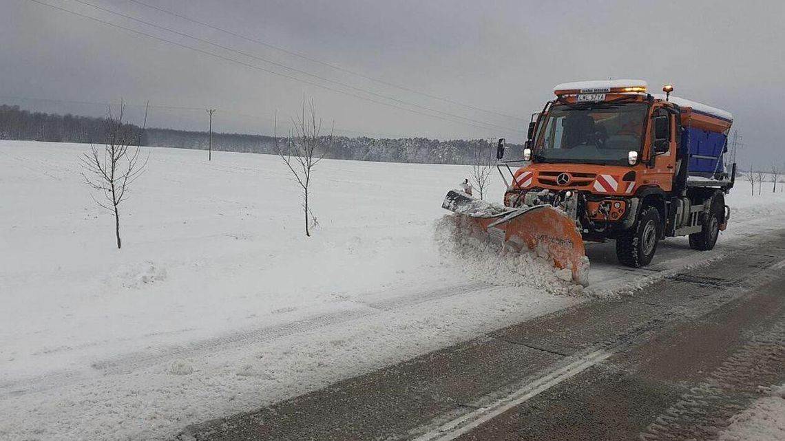Drogowcy ostrzegają. Na których trasach w Lubelskiem jest ślisko?