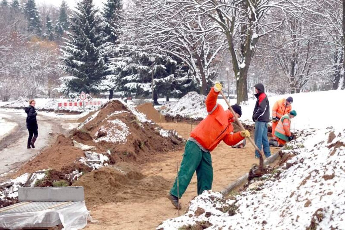 Drogowcy zaczęli poszerzać ul. Filaretów Drogowcy zaczęli poszerzać ul. Filaretów