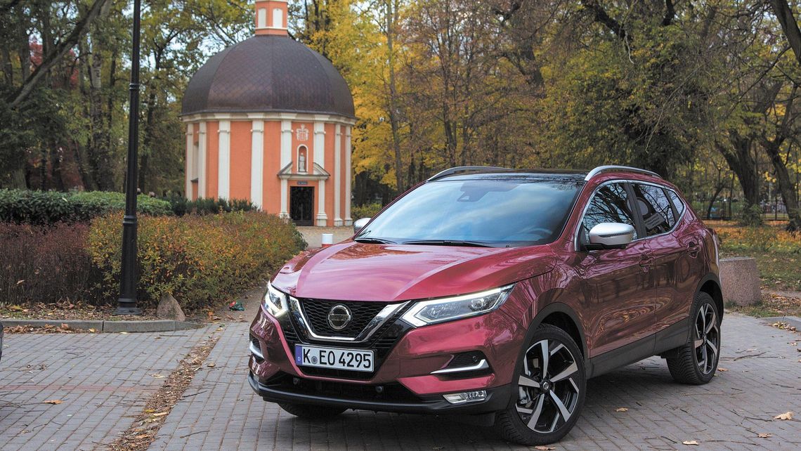 Druga generacja Nissana Qashqai. Szybki SUV z małym silnikiem