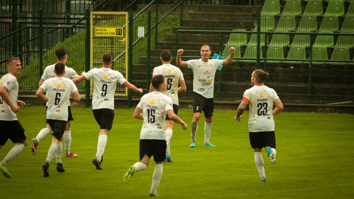 Druga wygrana z rzędu Podlasia Biała Podlaska. Antoni Piechniczek przyniósł szczęście