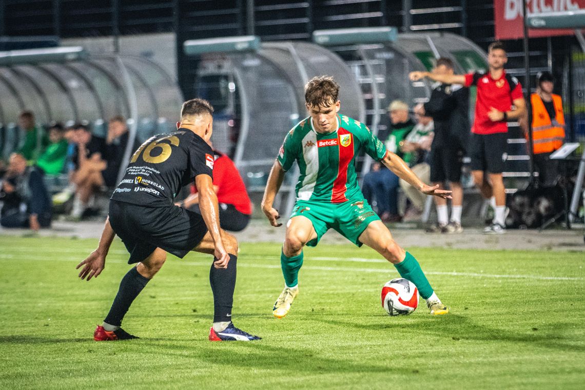 Remis Podlasia z Hetmanem i druga wygrana Chełmianki. Wyniki i tabela Betclic III Ligi Remis Podlasia z Hetmanem i druga wygrana Chełmianki. Wyniki i tabela Betclic III Ligi