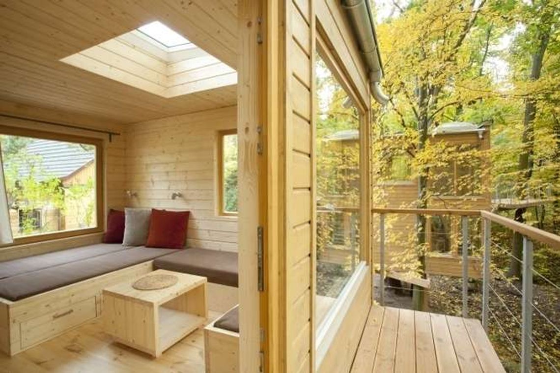 Drzemka w drzewach. Te apartamenty zdobywają nagrody i podbijają serca turystów