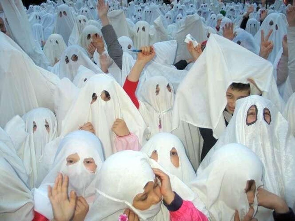 Duchy znowu opanują miasto. Każdy może wziąć udział w próbie bicia rekordu