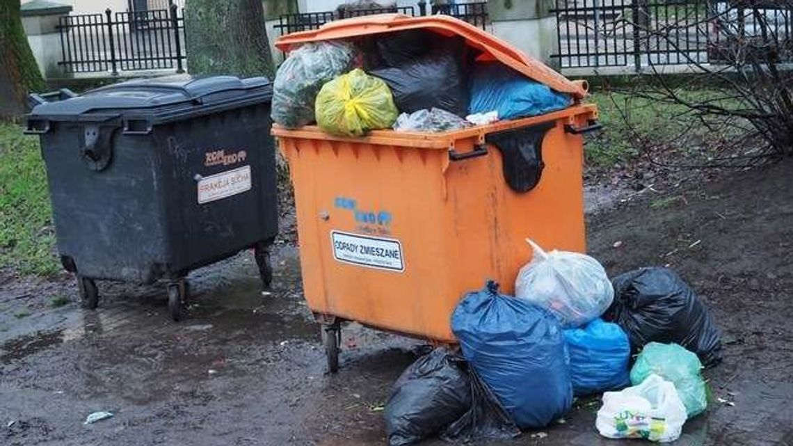 Dużo drożej za śmieci w gminie Niemce. Kto może liczyć na ulgę?
