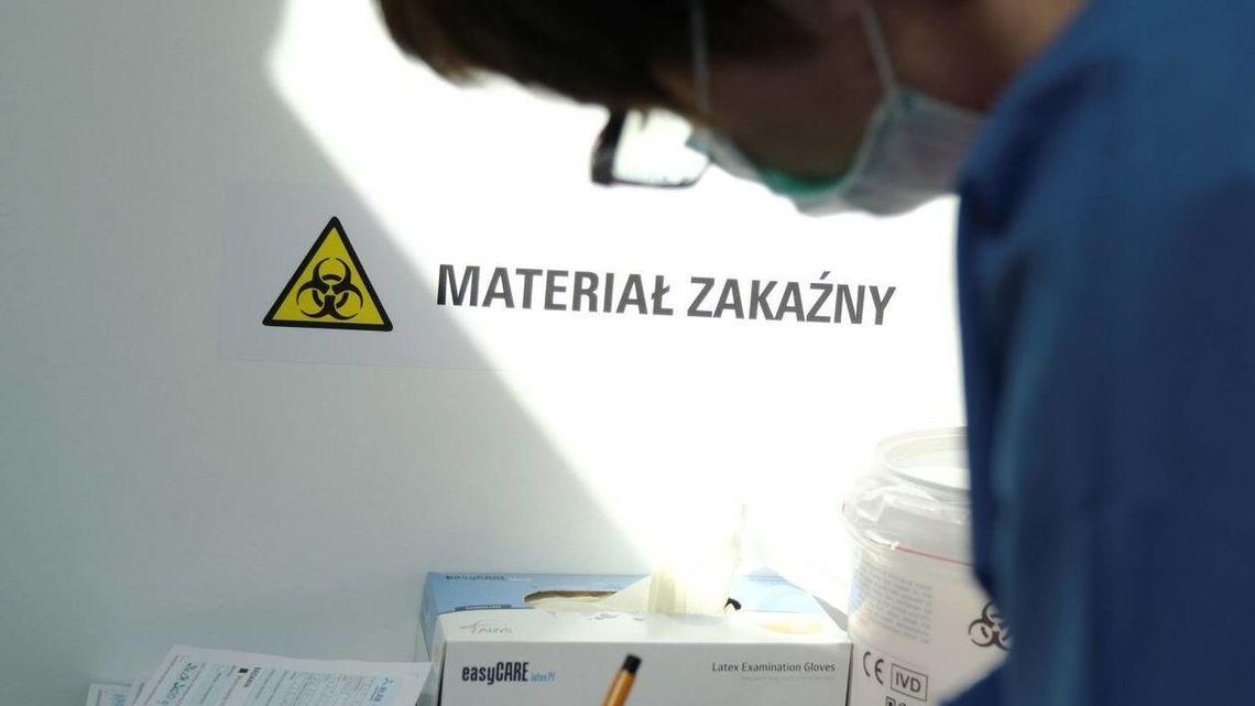 Dwa miesiące aresztu dla kobiety z koronawirusem, która wybrała się na zakupy Dwa miesiące aresztu dla kobiety z koronawirusem, która wybrała się na zakupy