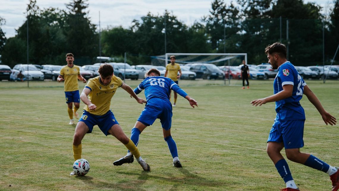 Dwie czerwone kartki przeszkodziły Włodawiance, kołyska dla Krystiana i komplet wyników chełmskiej okręgówki Dwie czerwone kartki przeszkodziły Włodawiance, kołyska dla Krystiana i komplet wyników chełmskiej okręgówki